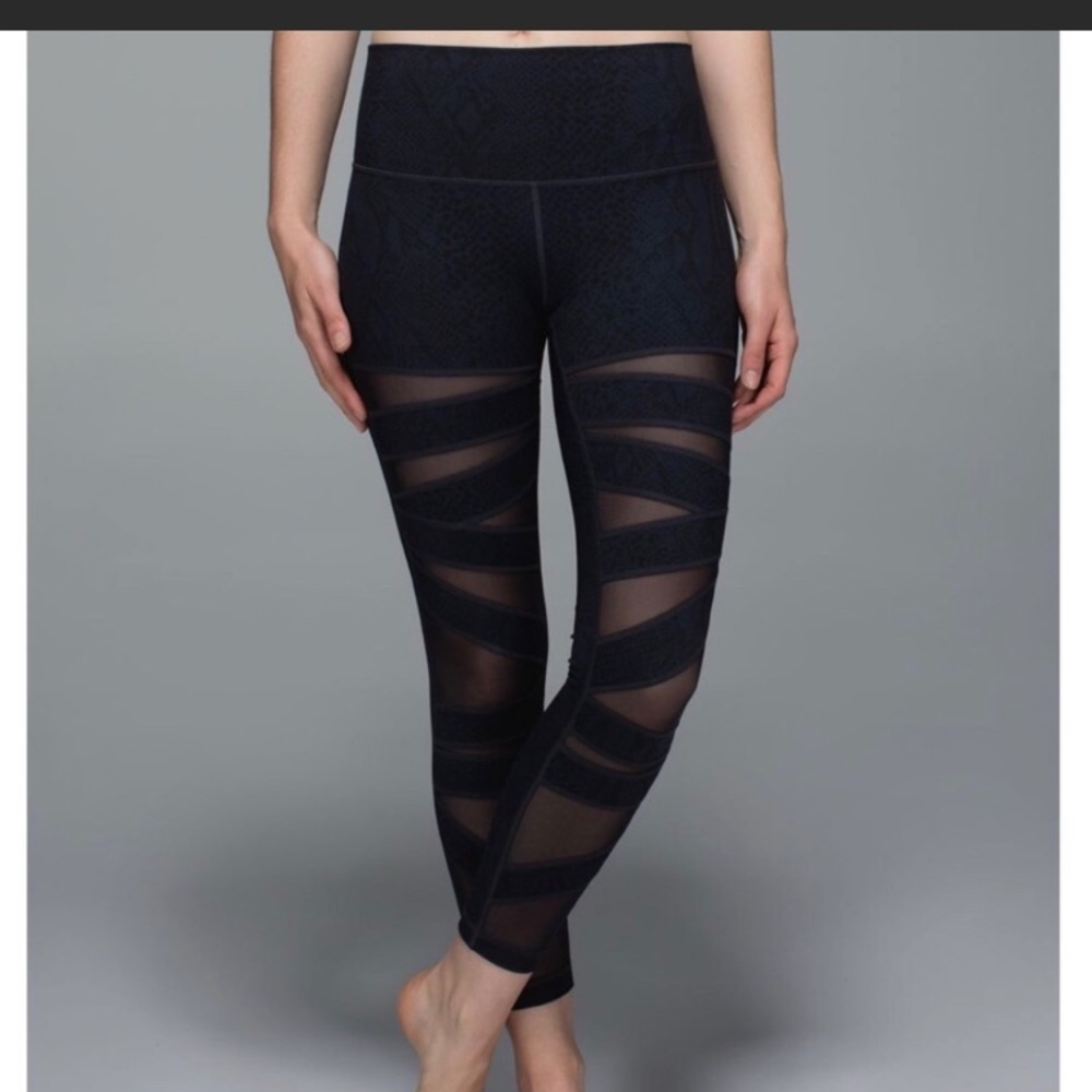 Lululemon High times wunder under with mesh